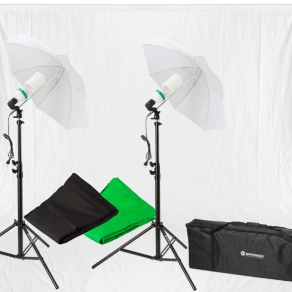 Greenscreen studio met ophangsysteem en lampen